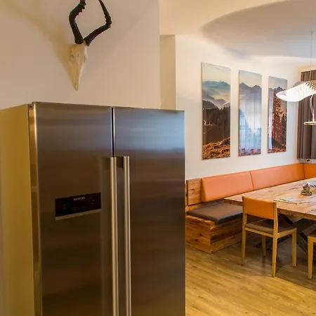 Alpenfex アパート フラッハウ