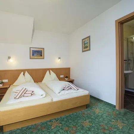 Alpenfex フラッハウ