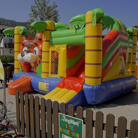 アパート Alpenfex フラッハウ